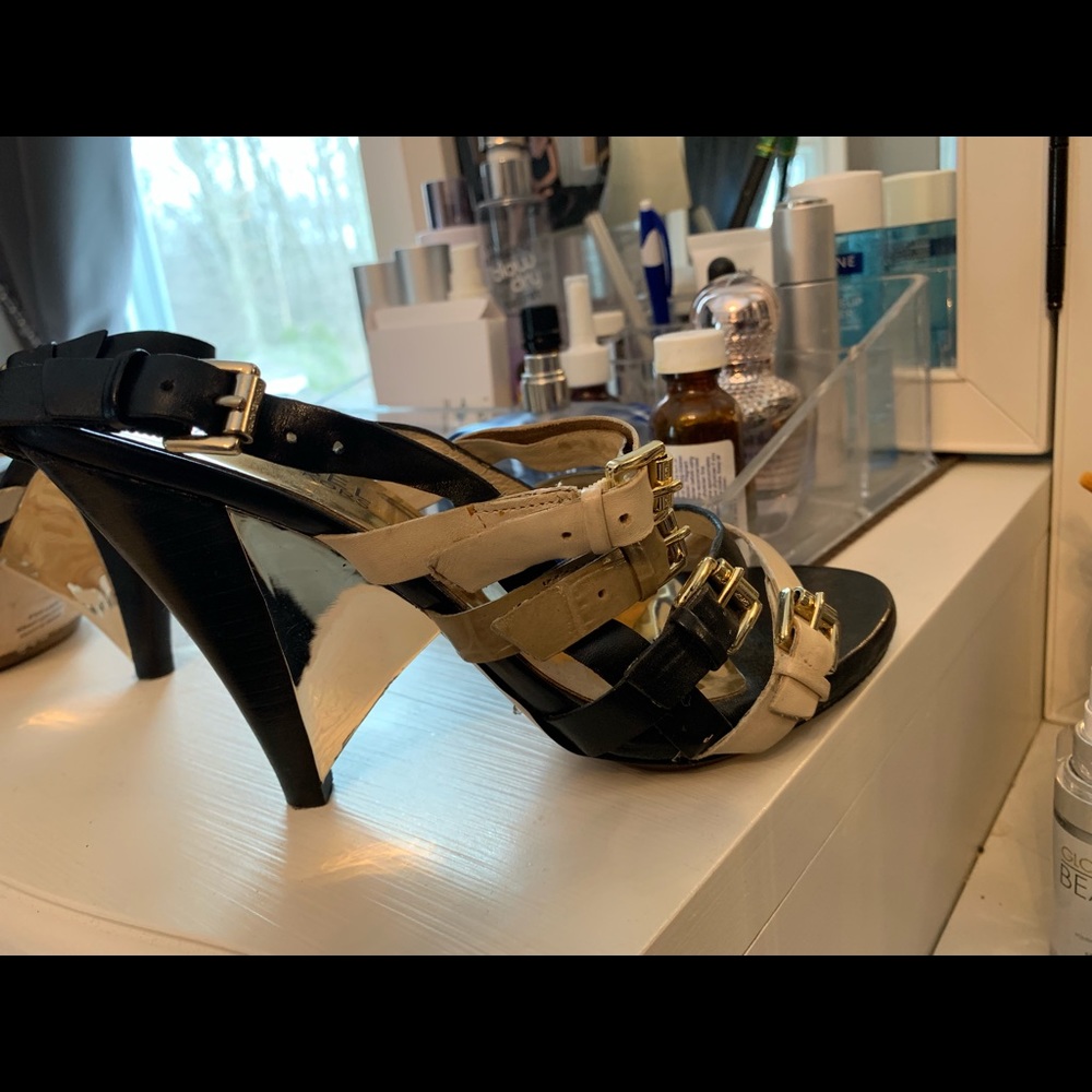 Shoes - Picture 5 of 5